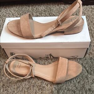 Women's Tan Sandals